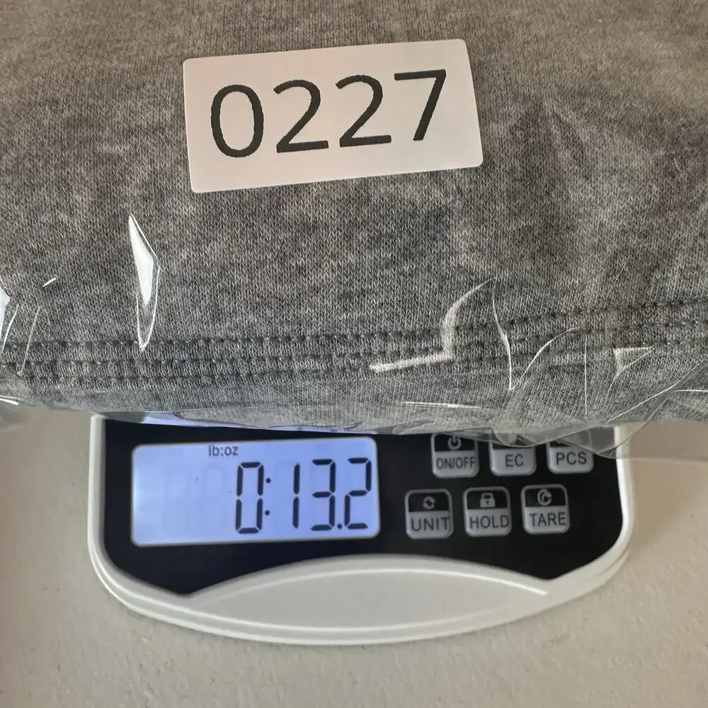 NIKE BTS GRAY HOODIE Y2K YOUTH LARGE GUC BACK TO SCHOOL FALL HOODIE